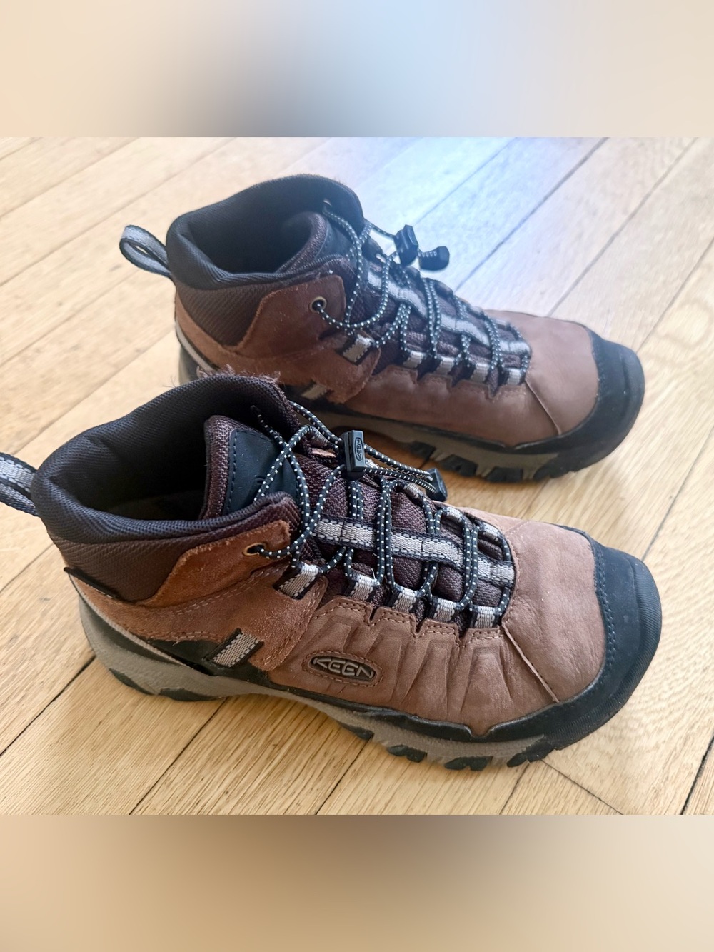 Keen Boys Targhee 4 Mid Height Durable Comfortable Waterproof Hiking Boots